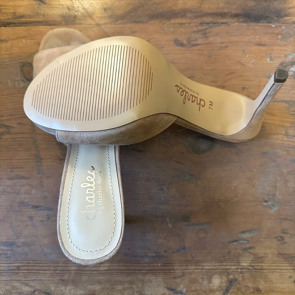 Charles David Nude Suede Slides 7M 3 3/4" Heel NWOT - Picture 4 of 4